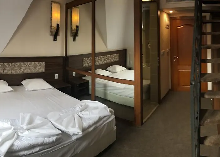 Hotel Aristokrat 3*